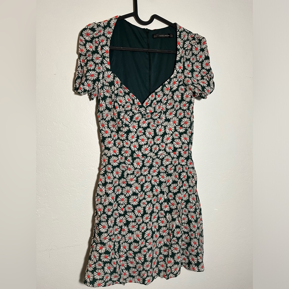 Zara Dress with a minor opening in the back zipper